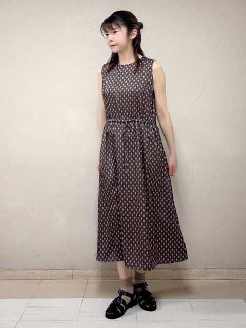 ノースリーブギャザーワンピース｜I.T. 