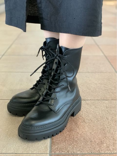 す*け様 新品定価4.3万新品ファビオルスコーニ 黒 レースアップブーツ 37 537064 レースアップ・サイドゴアブーツ