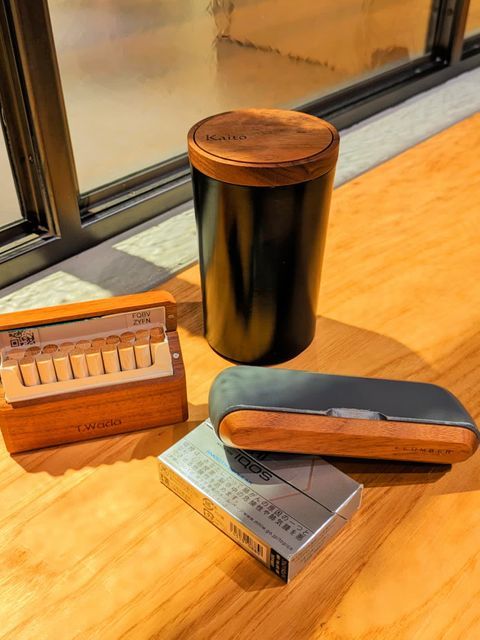 小物・アクセサリー IQOS ZEUNS、iQOS一式をスマートに持ち歩ける本革ケース発売 | 株式会社ロア