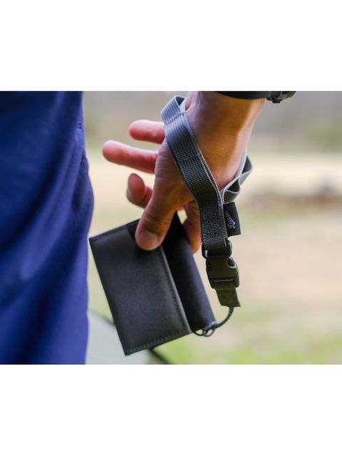 ミリタリー調の多目的ベルト・キーホルダー「CONNECT BELT 2」 - LUCUA